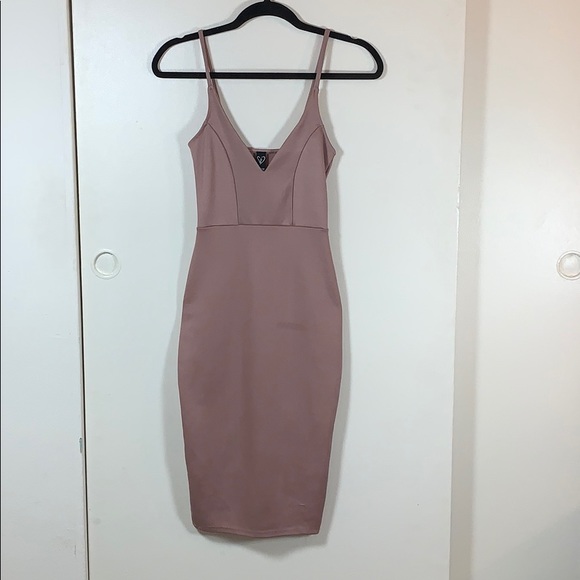 Windsor Dresses & Skirts - WINDSOR BODYCON PINK DRESS